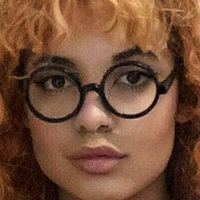 Thegirlinred0 Nahé