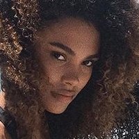 Tina Kunakey Di Vita Nahé