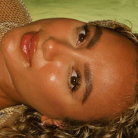 Toni Camille Nahé