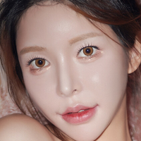 UMC Models Nahé