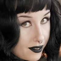 Vampyrbrat Nahé