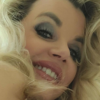 vickyvette Nahé