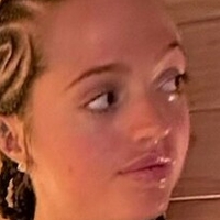 Woah Vicky Nahé