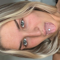 xo_.megan_.xox Nahé