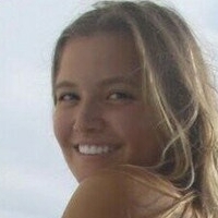 Zoe White Nahé