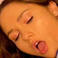 zoebloomxoxo Nahé