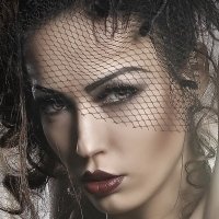 Zsofia Tarjanyi Nahé